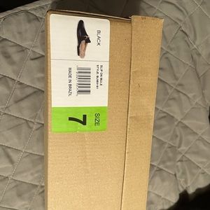 Steve Madden slip on shoes